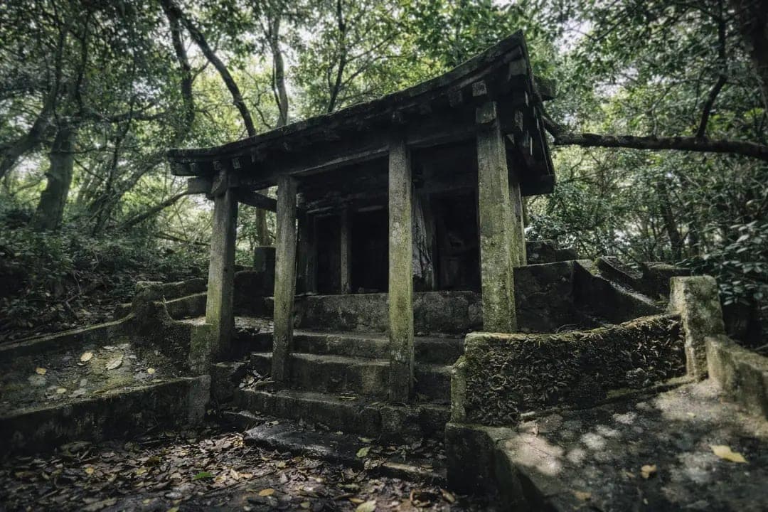 【心霊】大山貝塚｜命を保証しないと警告する沖縄の禁足地と目撃記録