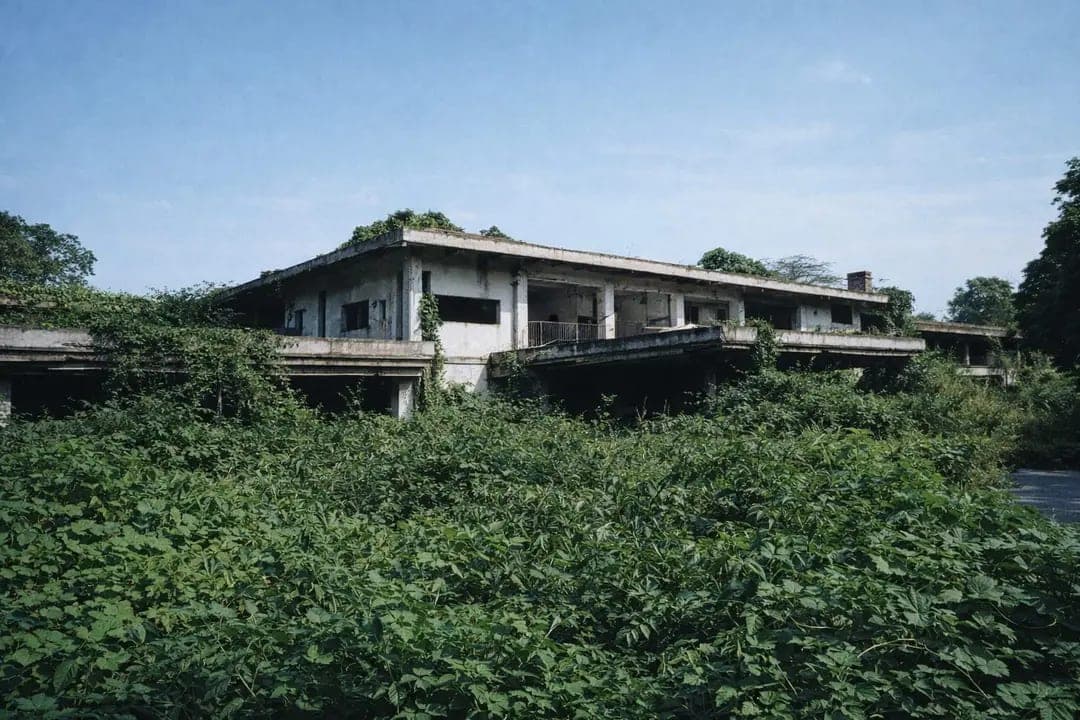 【心霊】信愛病院｜熊本の廃病院で行方不明になった侵入者と霊の目撃記録の外観